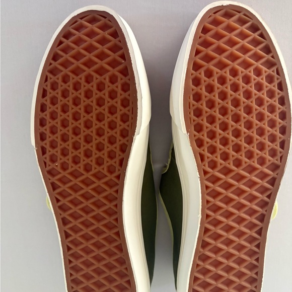 Vans Olive Green Mary Jane Shoes with Cream Accents - Picture 5 of 9